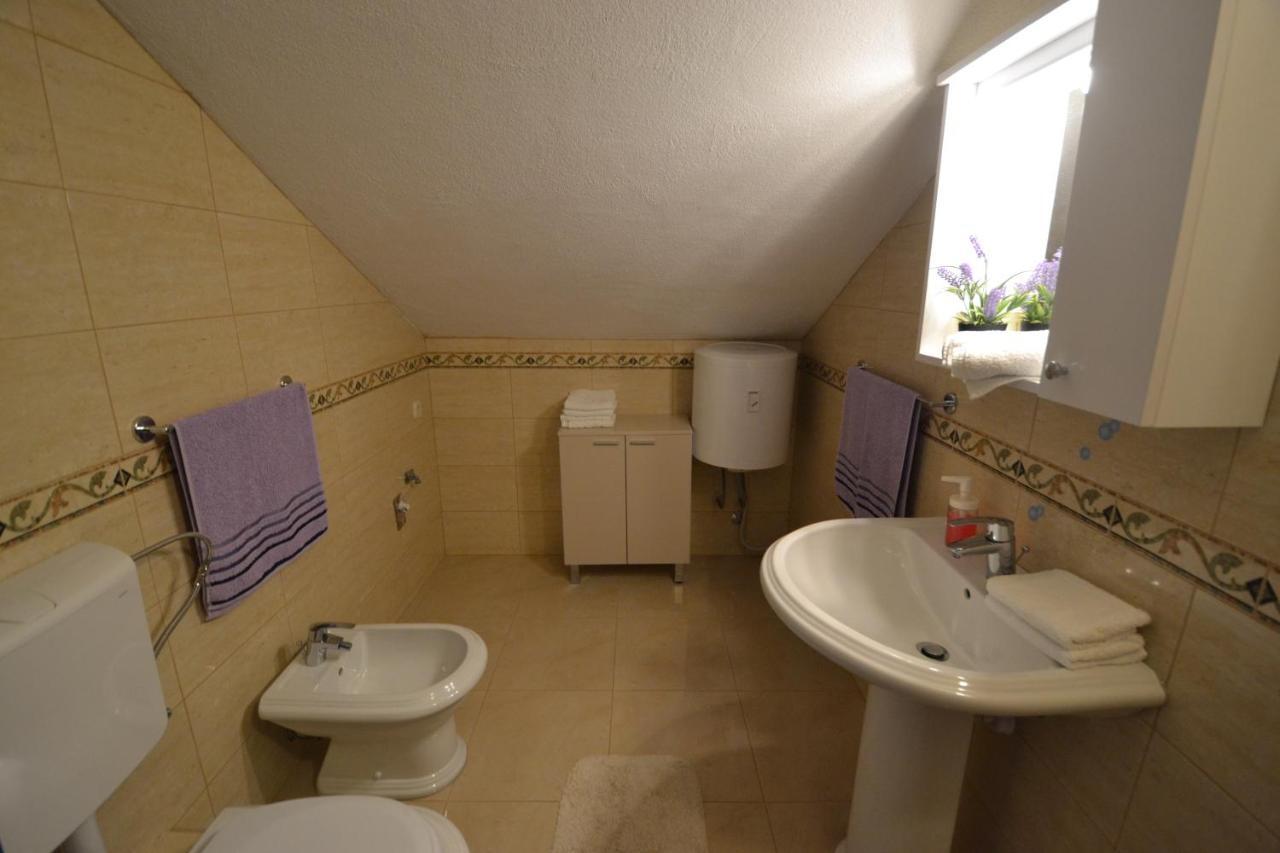 Apartmani Antonia Nakic -Stobrec Сплит Екстериор снимка