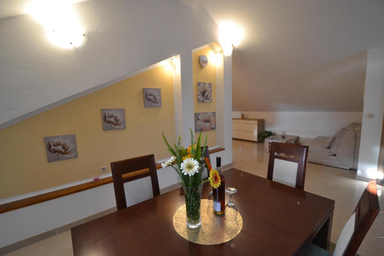 Apartmani Antonia Nakic -Stobrec Сплит Екстериор снимка
