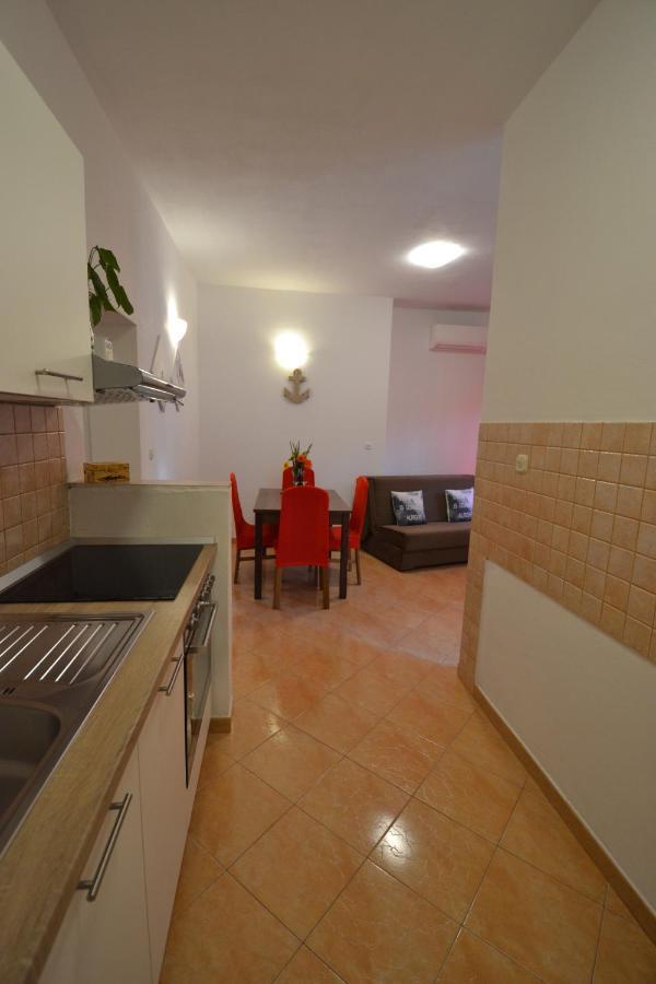 Apartmani Antonia Nakic -Stobrec Сплит Екстериор снимка