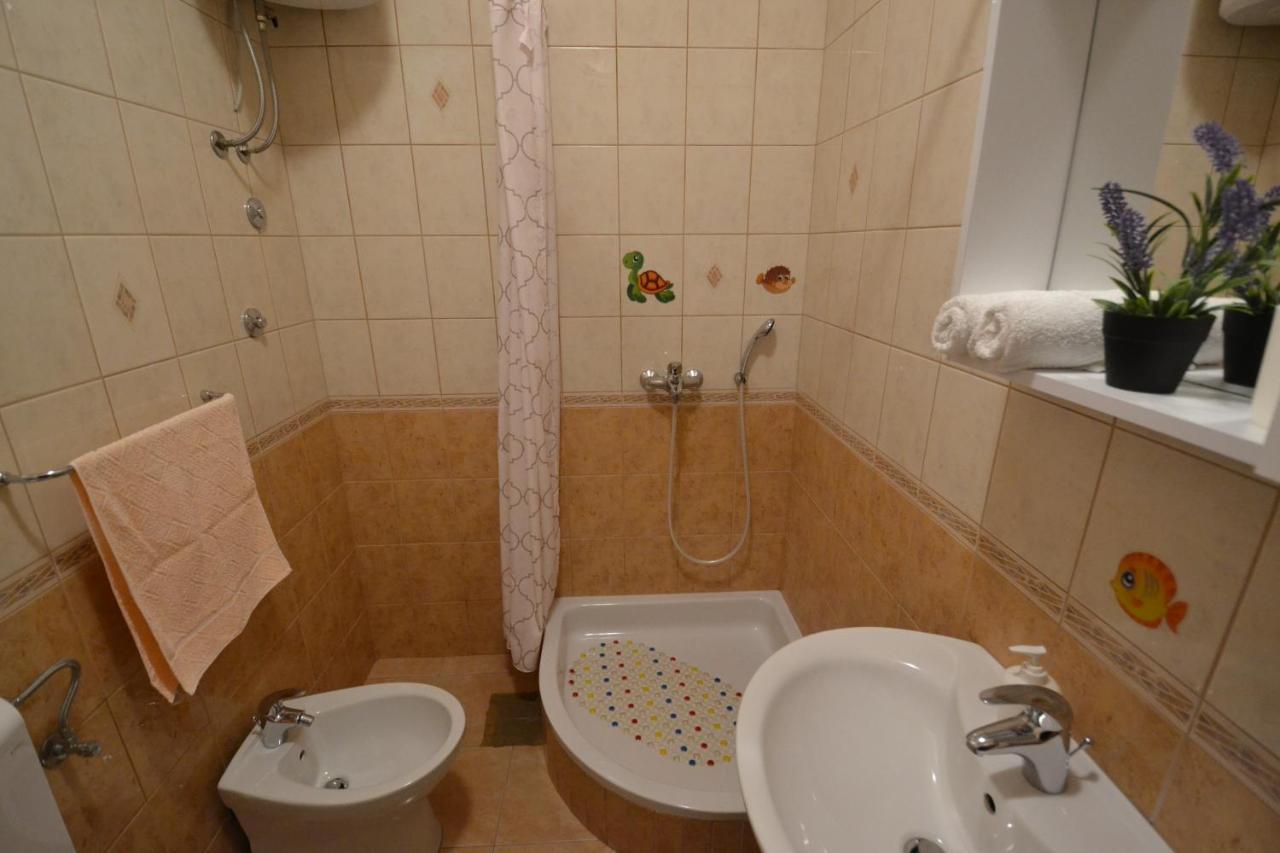 Apartmani Antonia Nakic -Stobrec Сплит Екстериор снимка