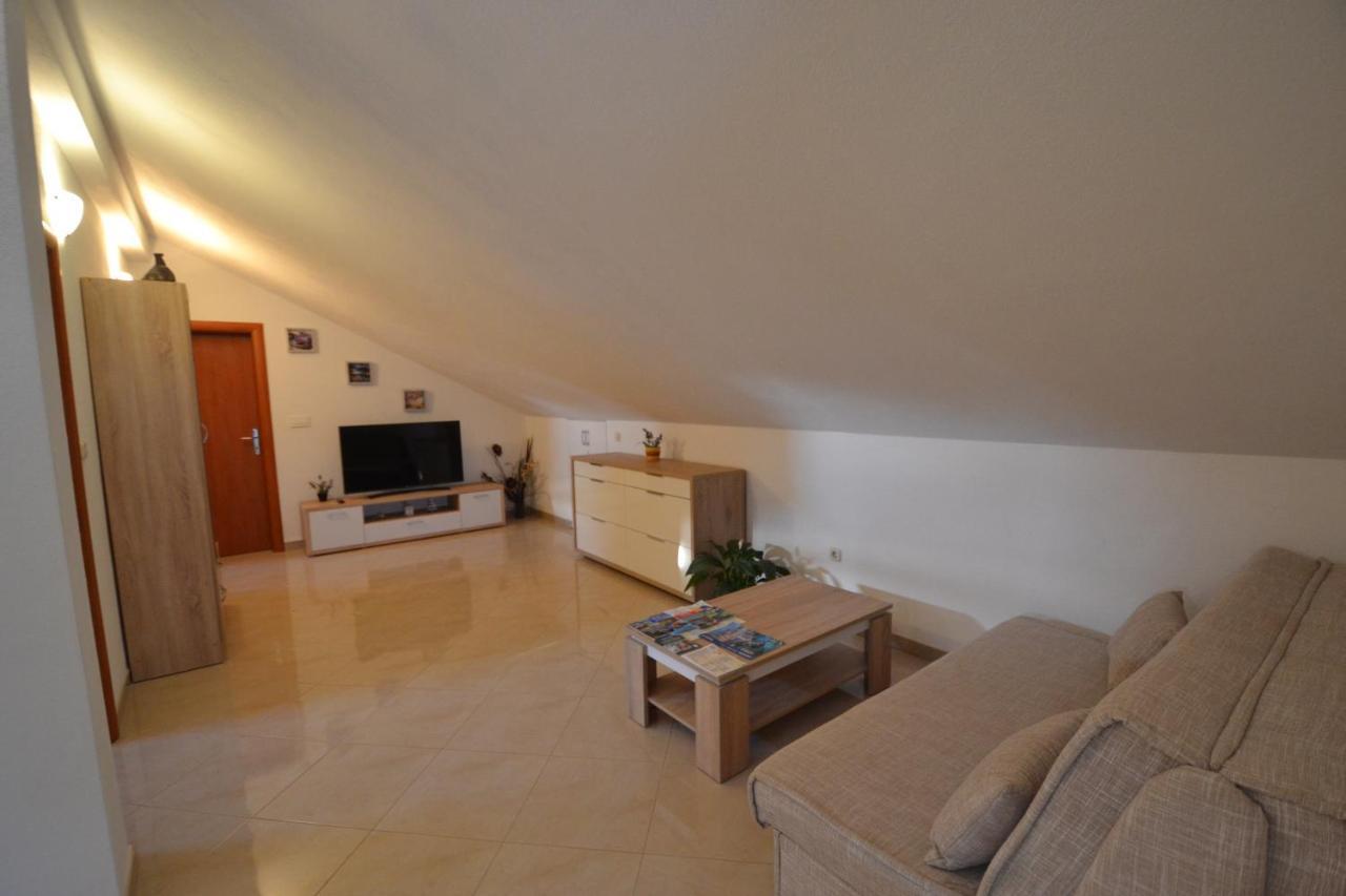 Apartmani Antonia Nakic -Stobrec Сплит Екстериор снимка
