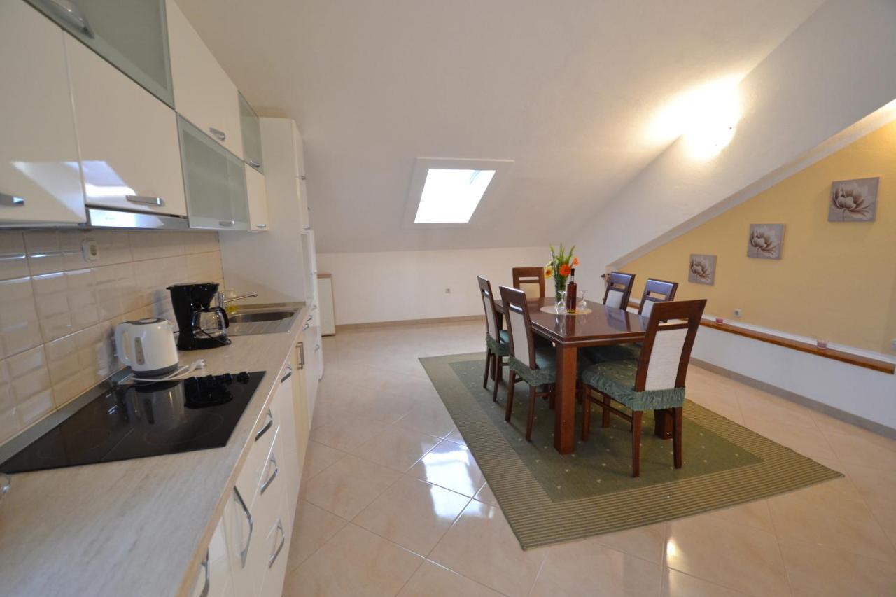 Apartmani Antonia Nakic -Stobrec Сплит Екстериор снимка